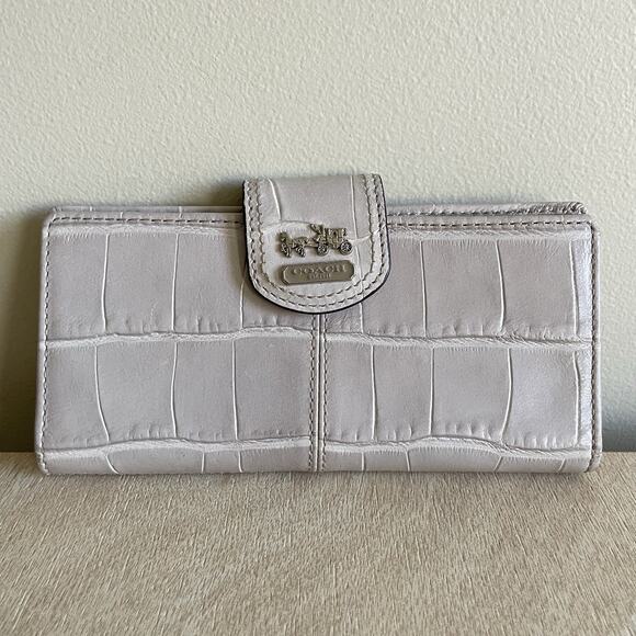 Coach Madison Wallet - Picture 1 of 13